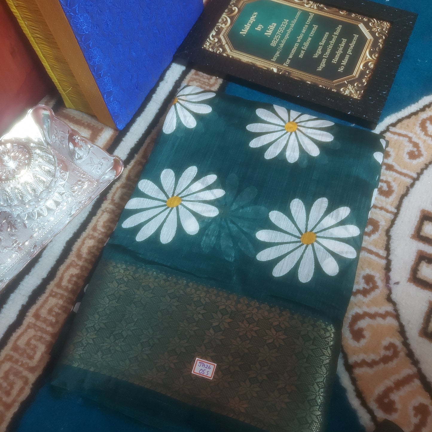 Bottle green vegan linen sunflower weaving border saree JA26055