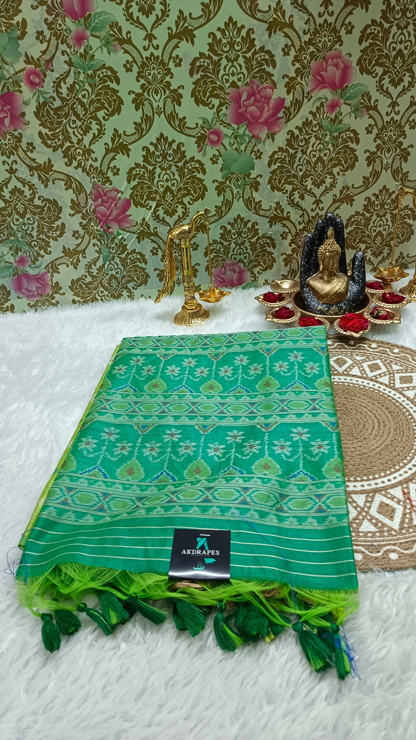 Green Zigzag Handweave Ikkat Vegan Silk cotton saree HA25429