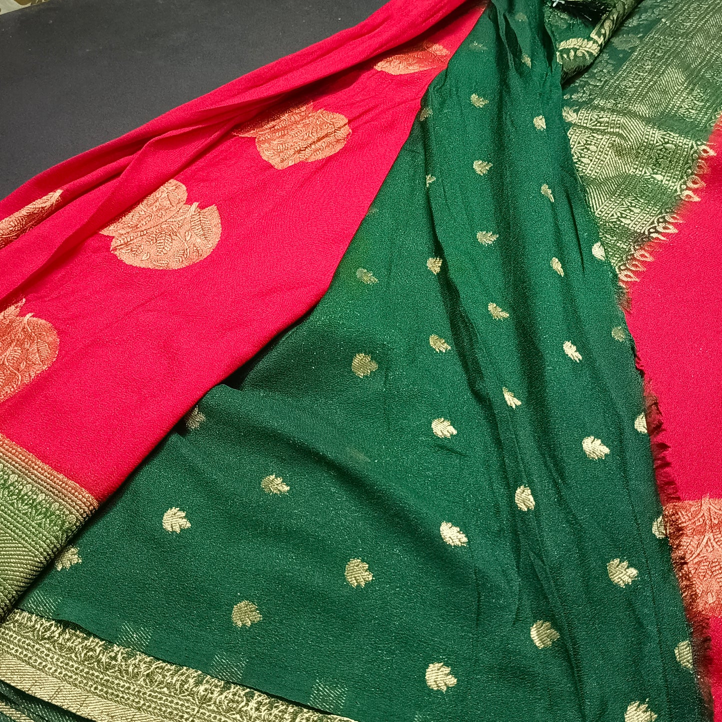 Red banarasi vana premium vegan Kaddi georgette saree MA25207