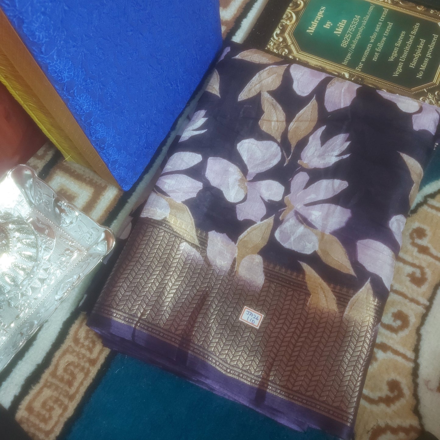 Violet Vegan dola floral Weaving border saree JA26110