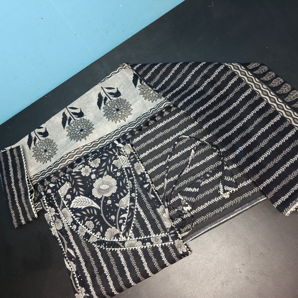 black Cotton print kediya neck cotton Unstitched suits PA25051
