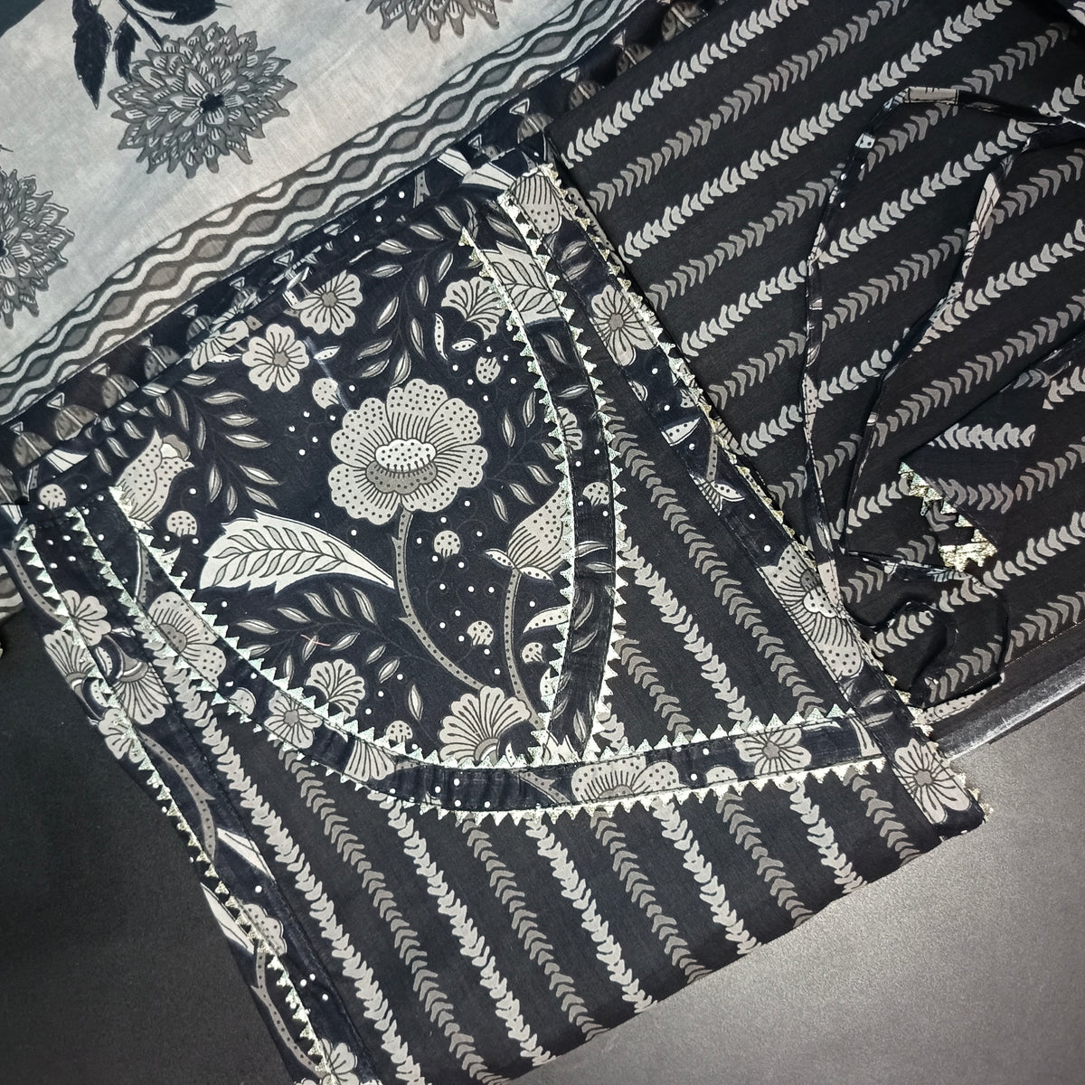 black Cotton print kediya neck cotton Unstitched suits PA25051