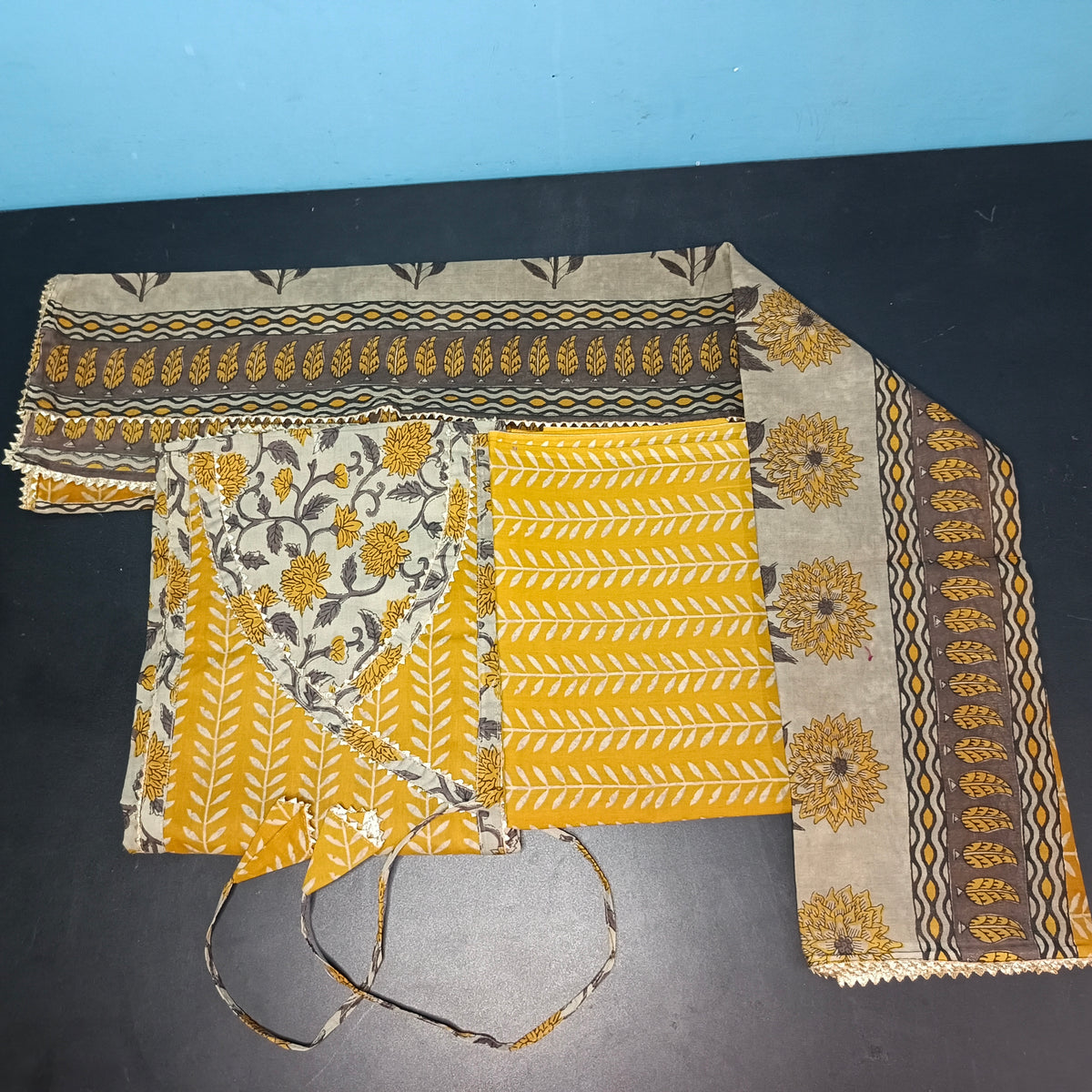 Yellow Cotton print kediya neck cotton Unstitched suits PA25052