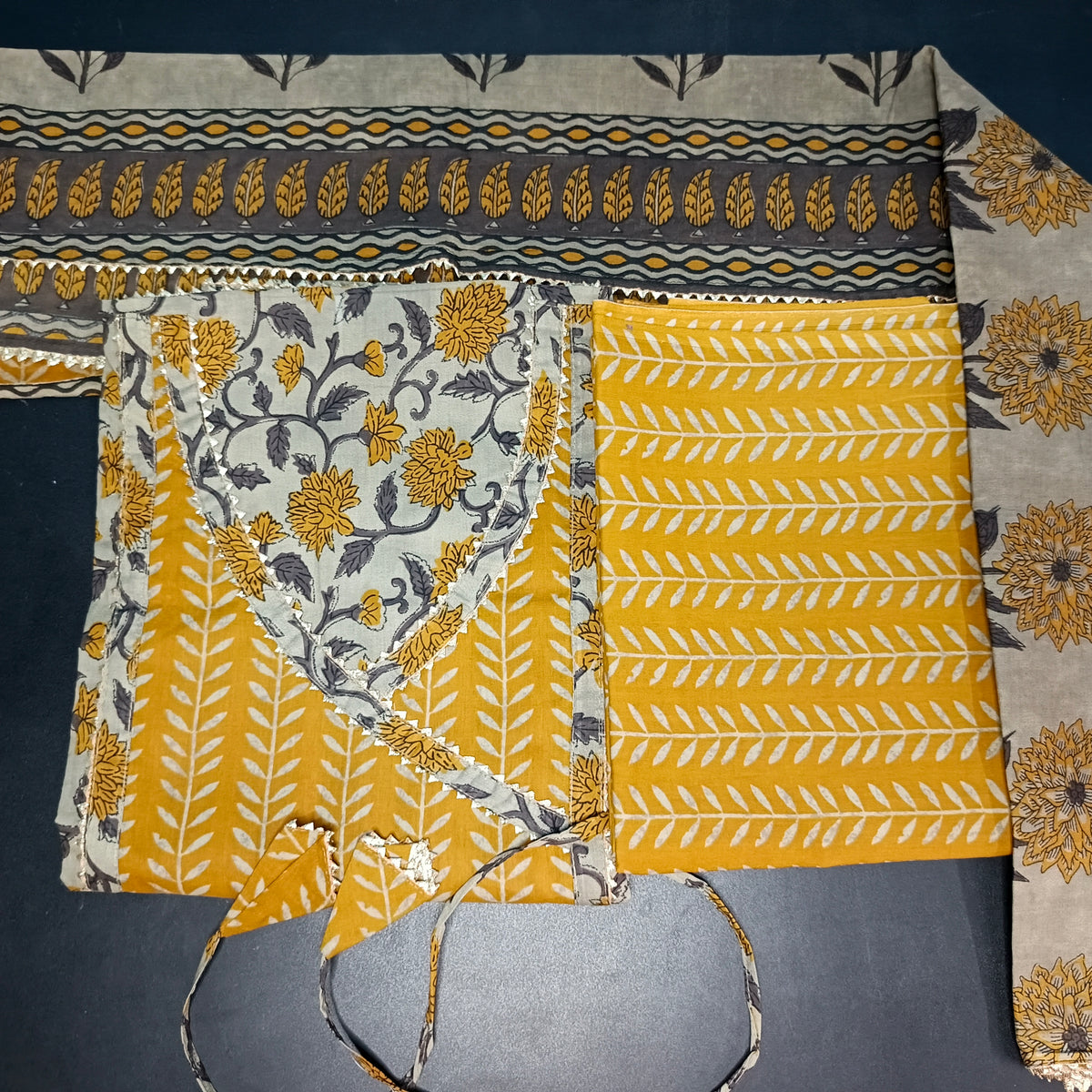Yellow Cotton print kediya neck cotton Unstitched suits PA25052