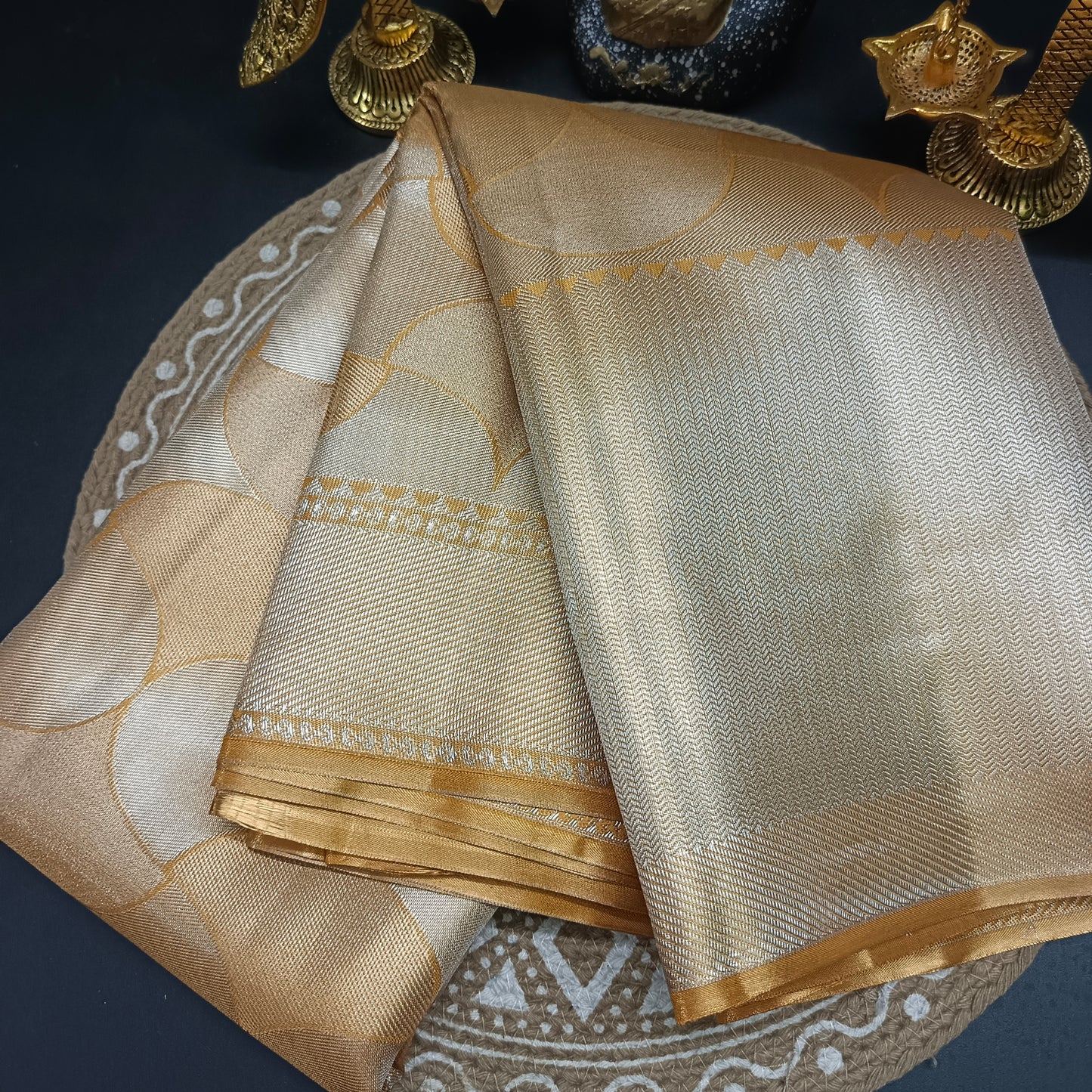 Gold Radiance Heritage vegan self tissue kanchi silk saree LA25938