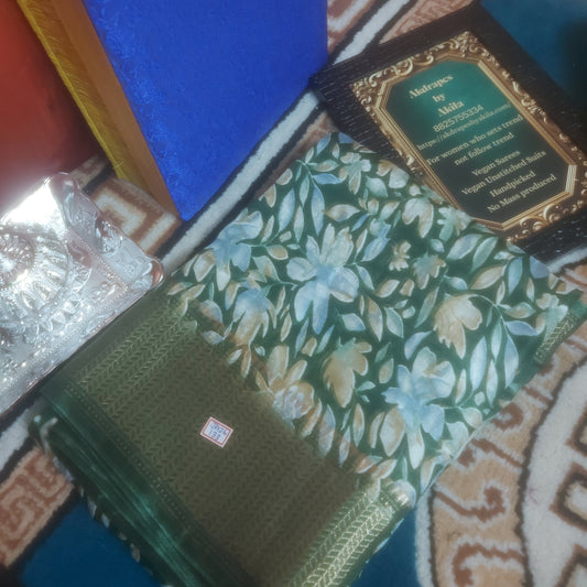 Green Vegan dola floral Weaving border saree JA26133