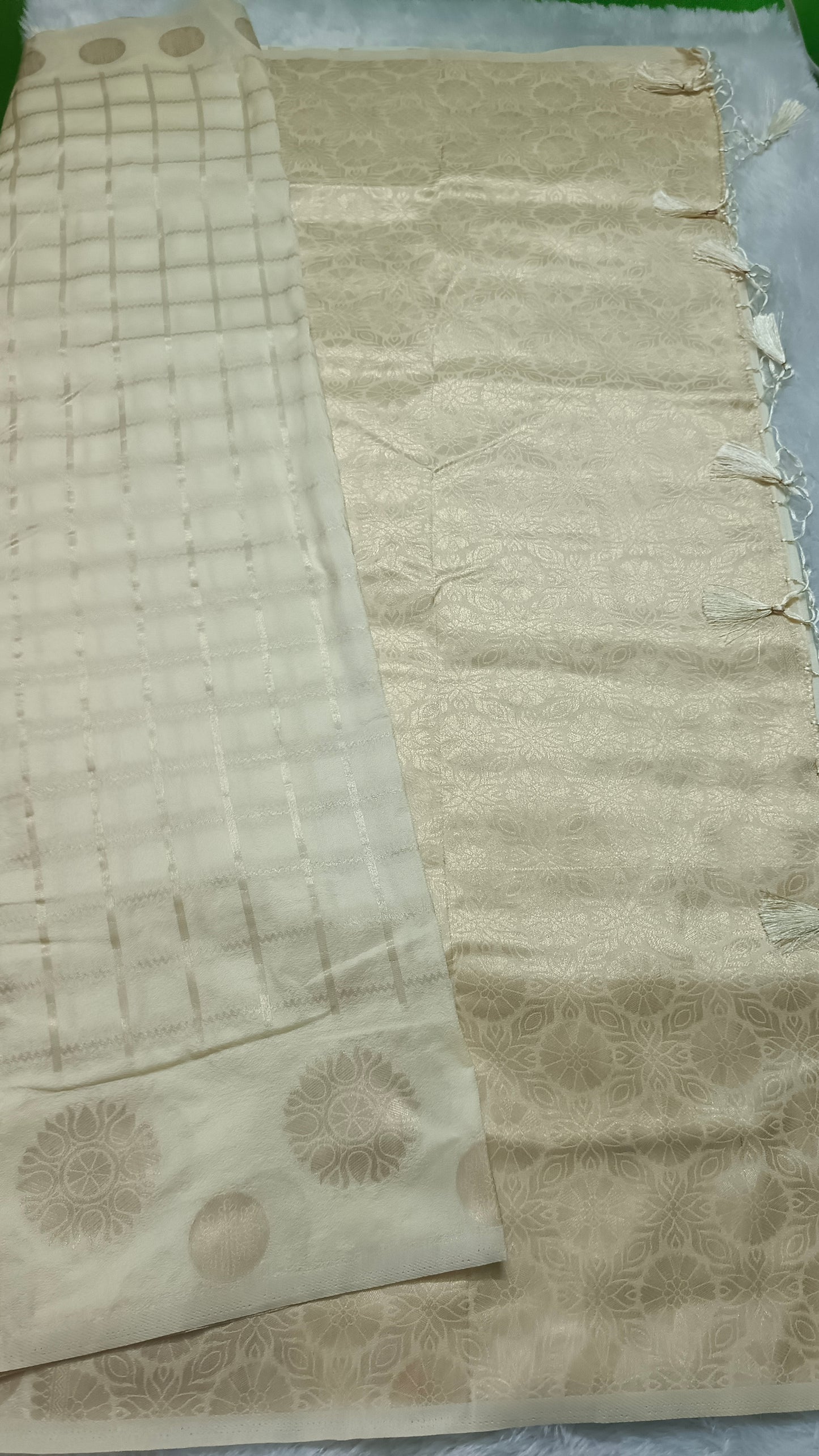 Off white Sudar Chakkram vegan kaddi georgette saree MA25094