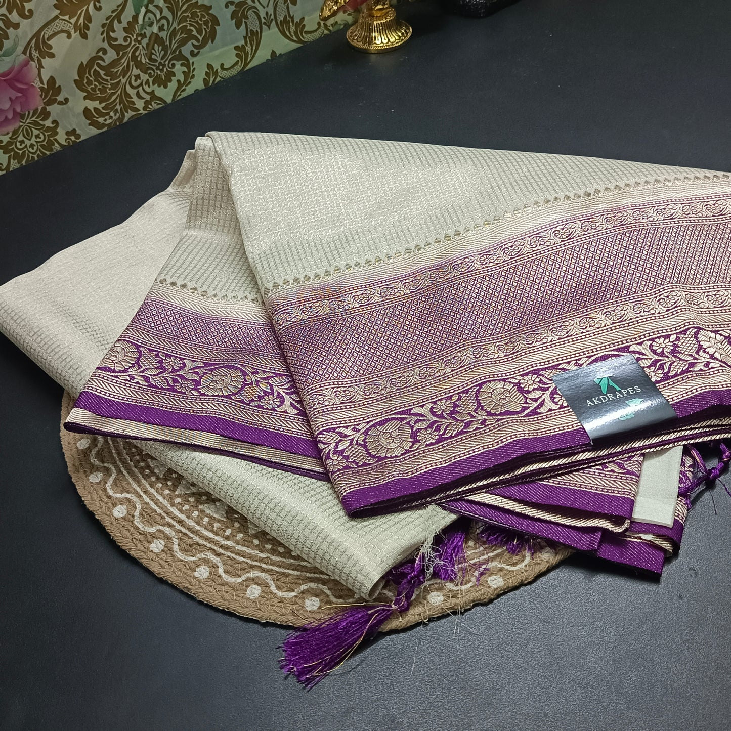 Offwhite Zari tara vegan banarasi kaddi georgette saree MA25262