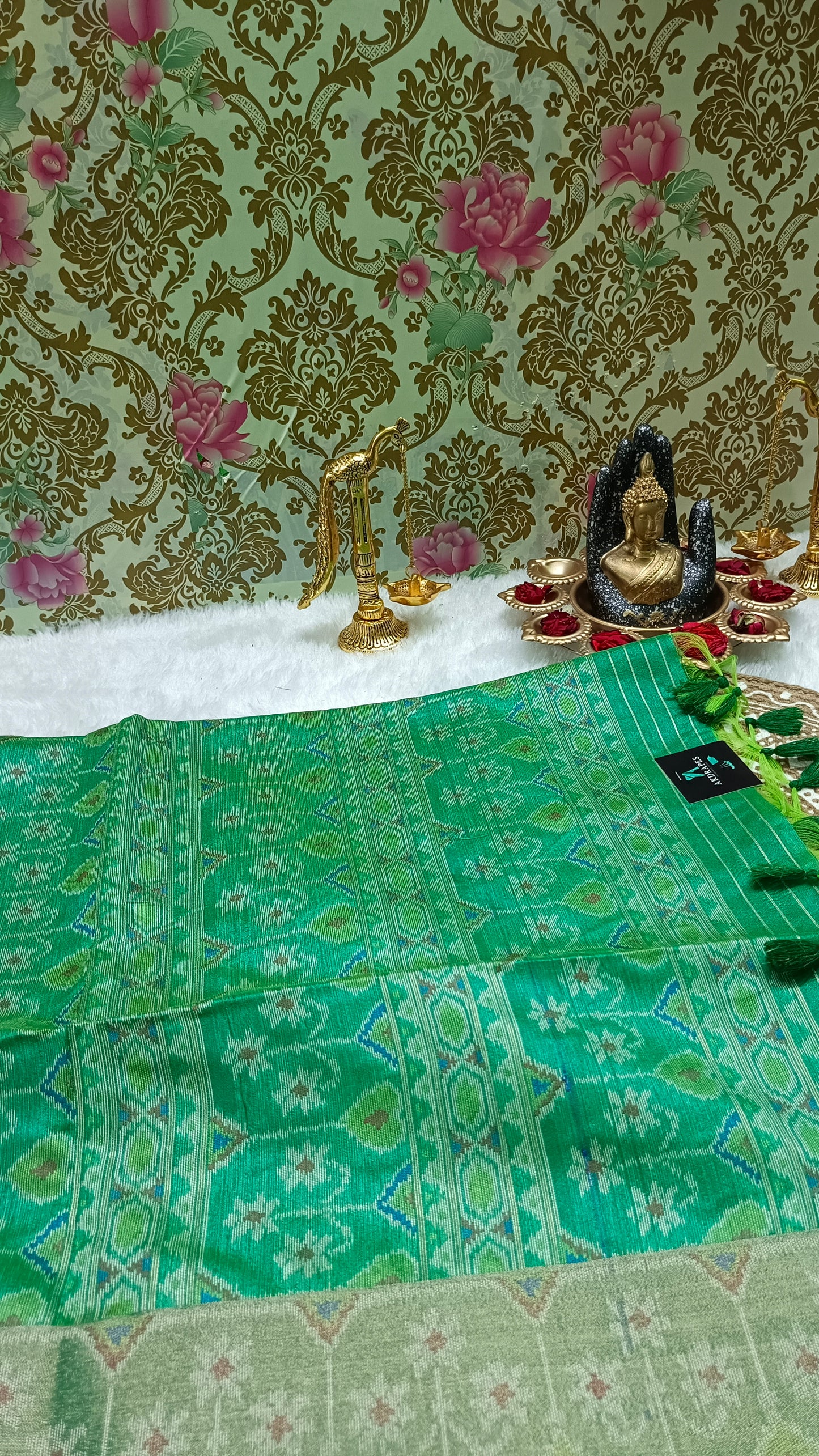 Green Zigzag Handweave Ikkat Vegan Silk cotton saree HA25429