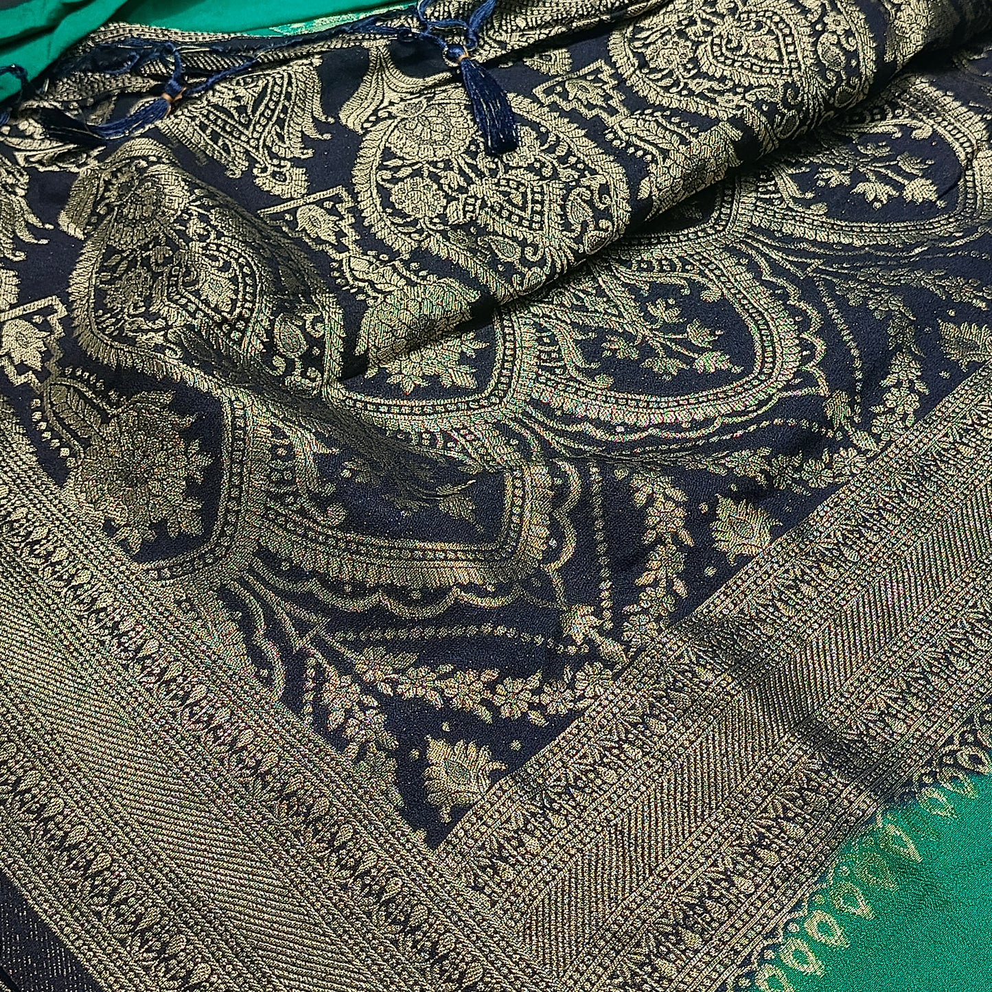 Green banarasi vana premium vegan Kaddi georgette saree MA25204