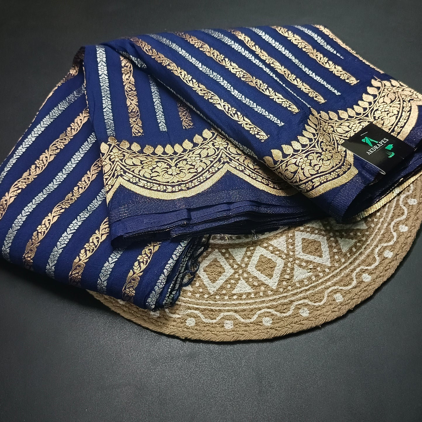 Navy blue Kanakavalli Premium vegan kaddi georgette saree MA25239