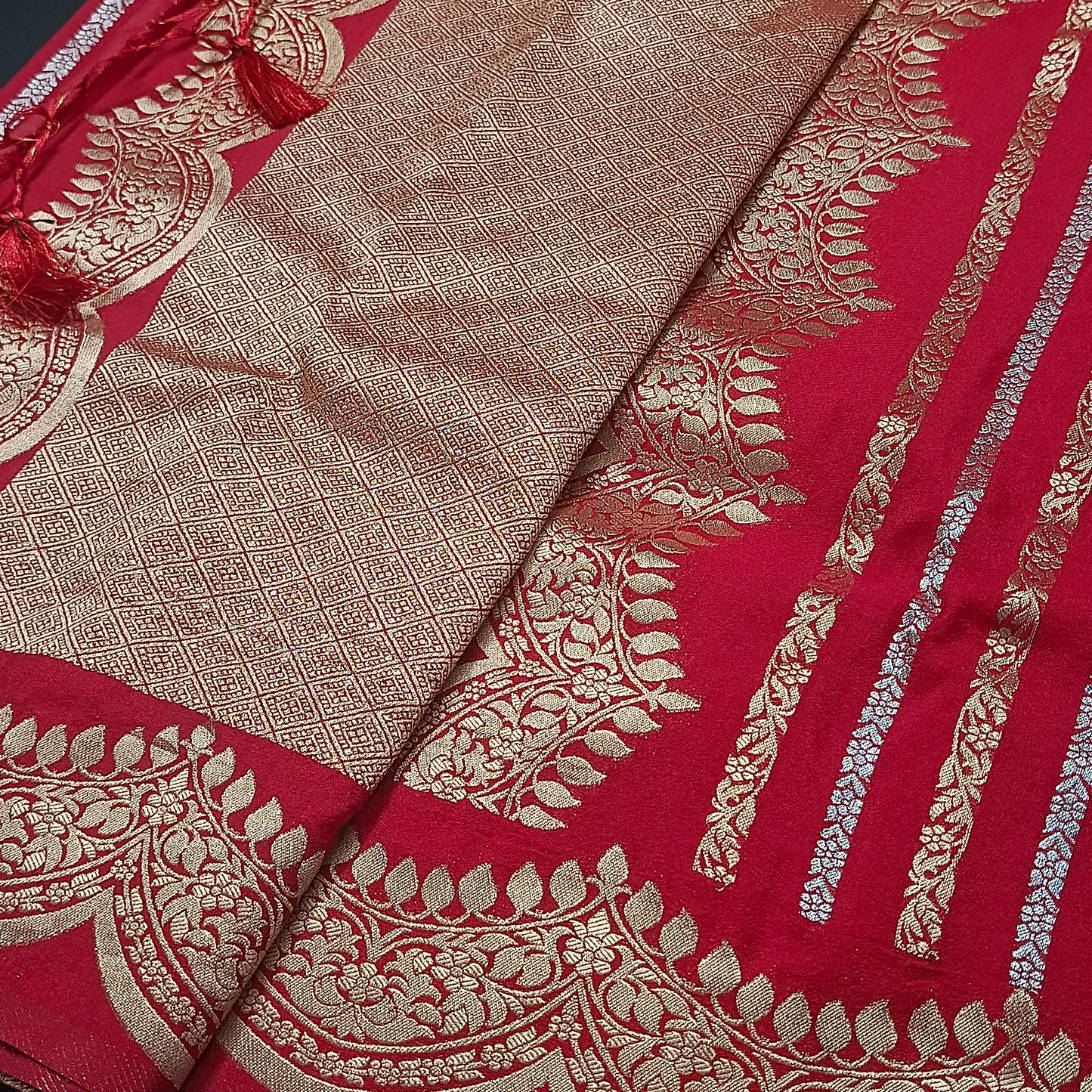 Red Kanakavalli Premium vegan kaddi georgette saree MA25232