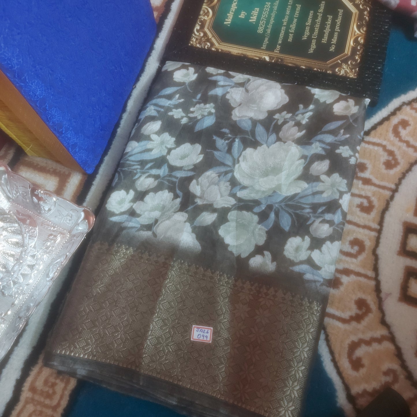 Grey Vegan dola floral Weaving border saree JA26099