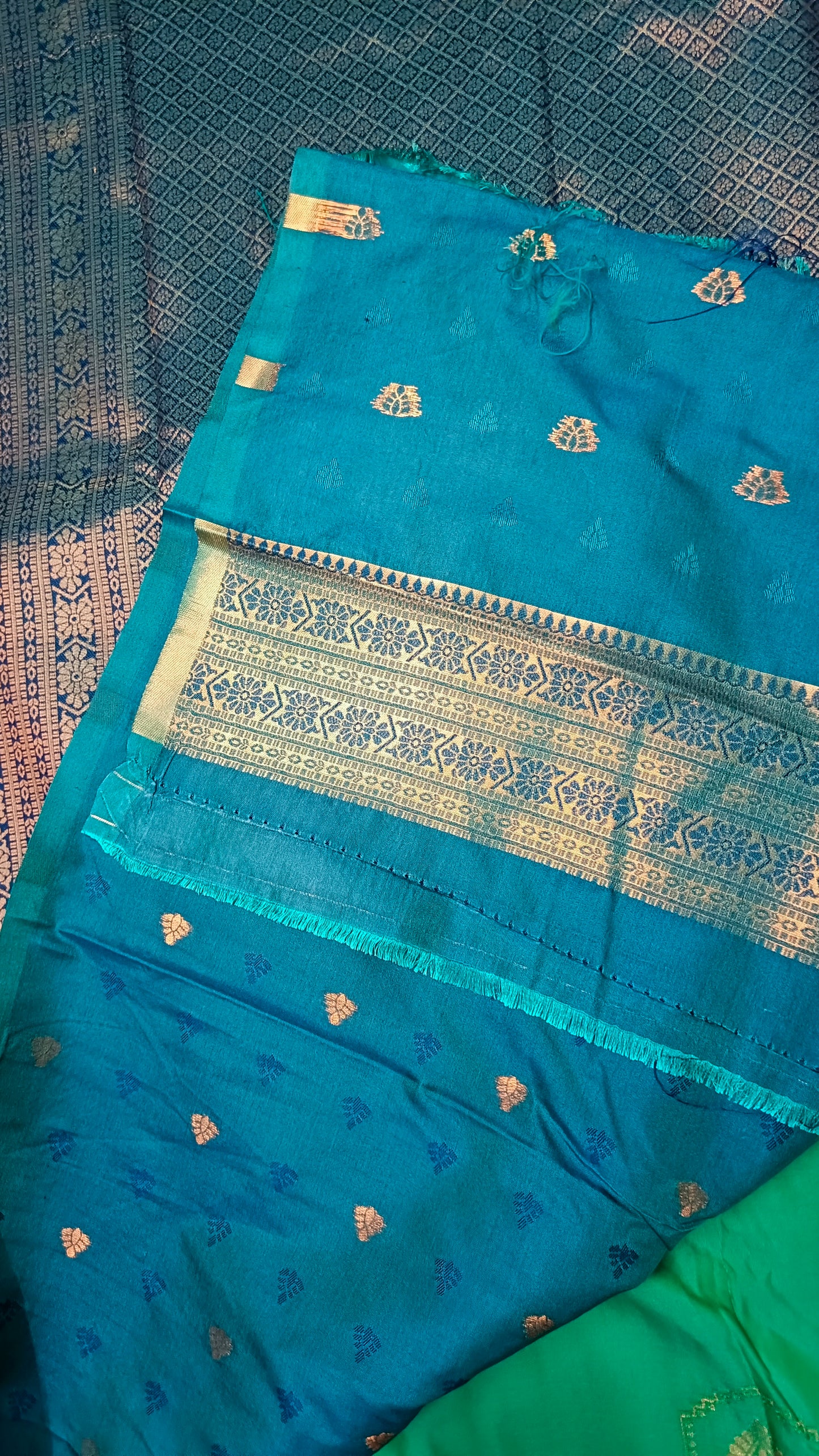 Sapphire green Navy blue Anantha vastra Vegan Kanchi soft silk saree MA25124