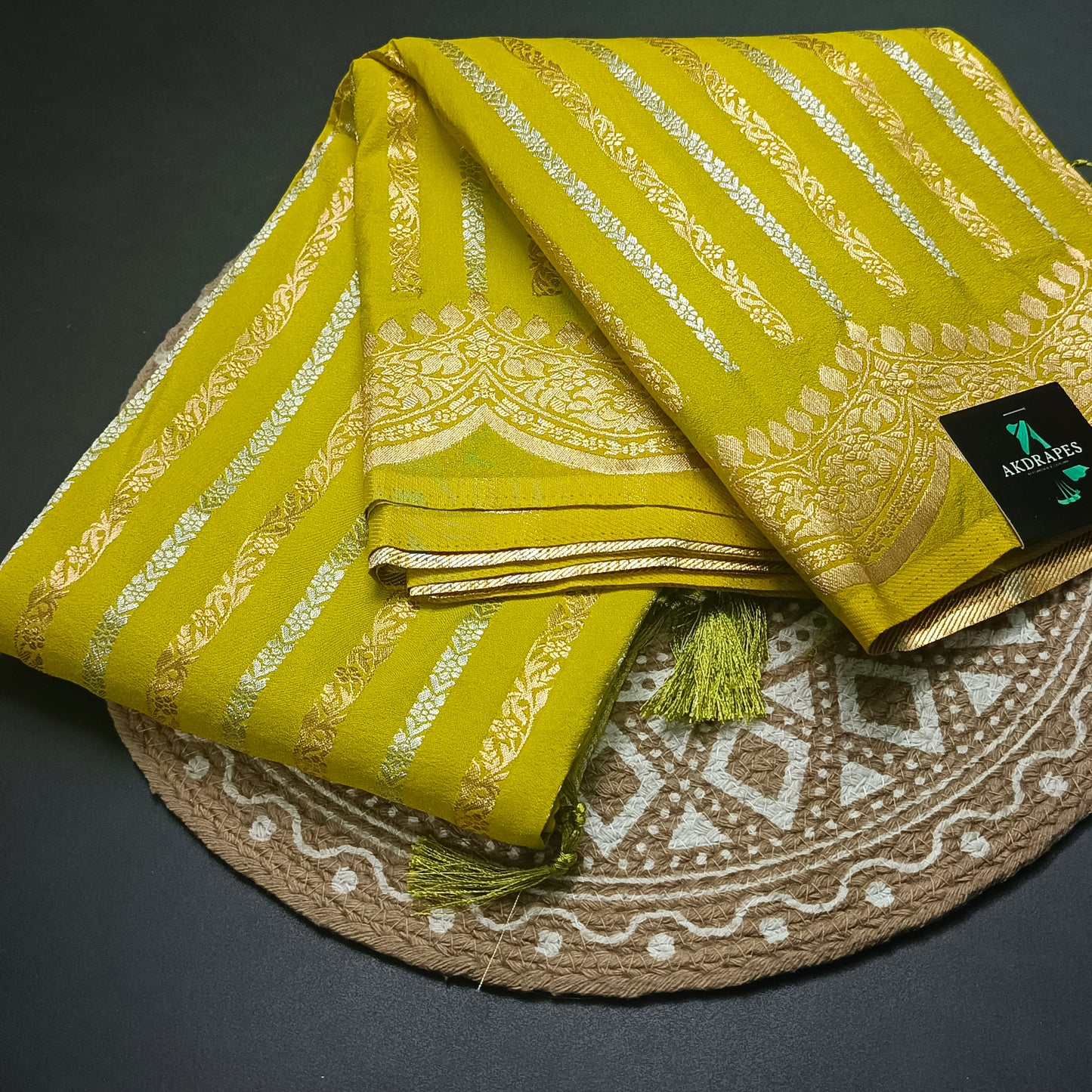 Lime green Kanakavalli Premium vegan kaddi georgette saree MA25240