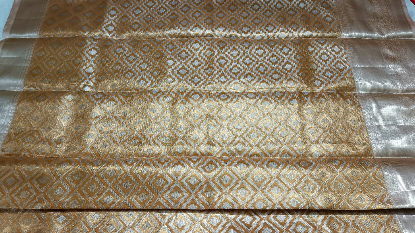 Gold Radiance Heritage vegan self tissue kanchi silk saree LA25935