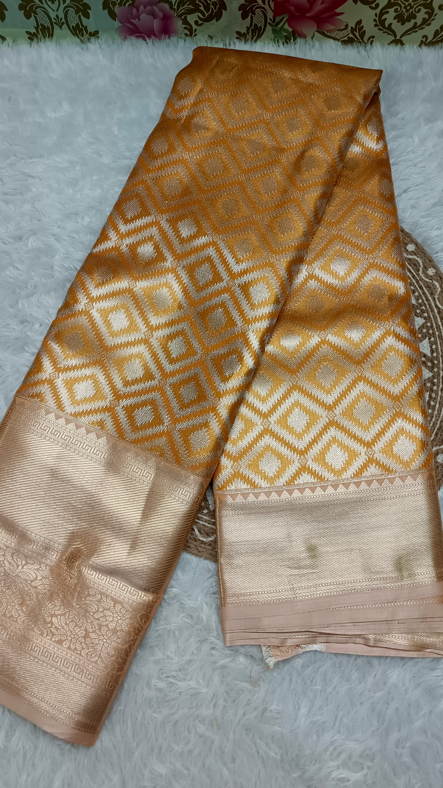 Gold Radiance Heritage vegan self tissue kanchi silk saree LA25935