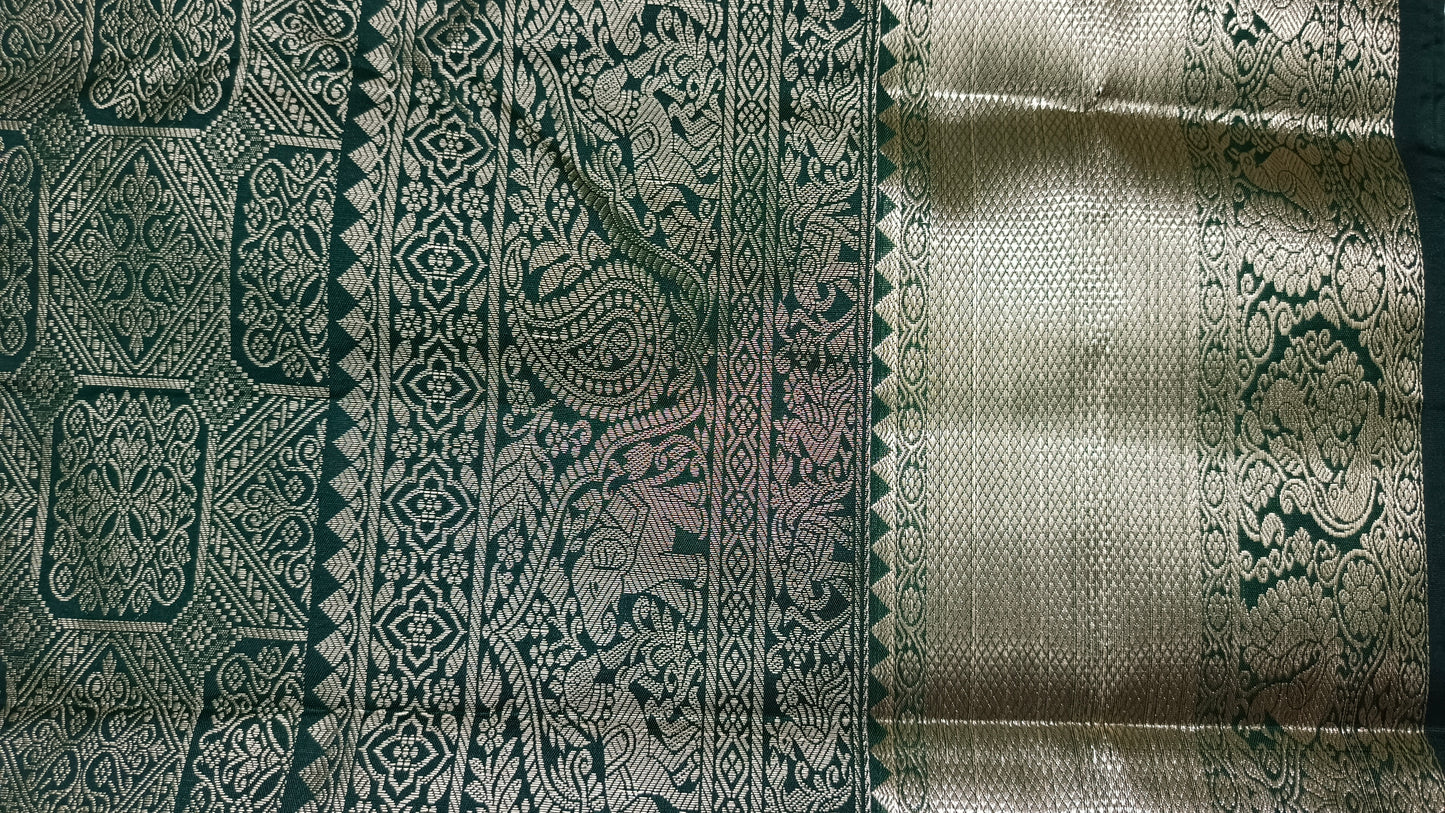 Bottle green Ashwa Gaja vegan bridal kanchi silk saree LA25953