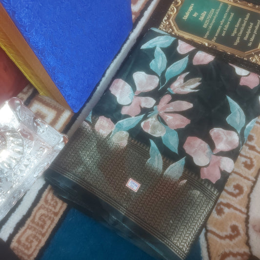 Green Vegan dola floral Weaving border saree JA26111