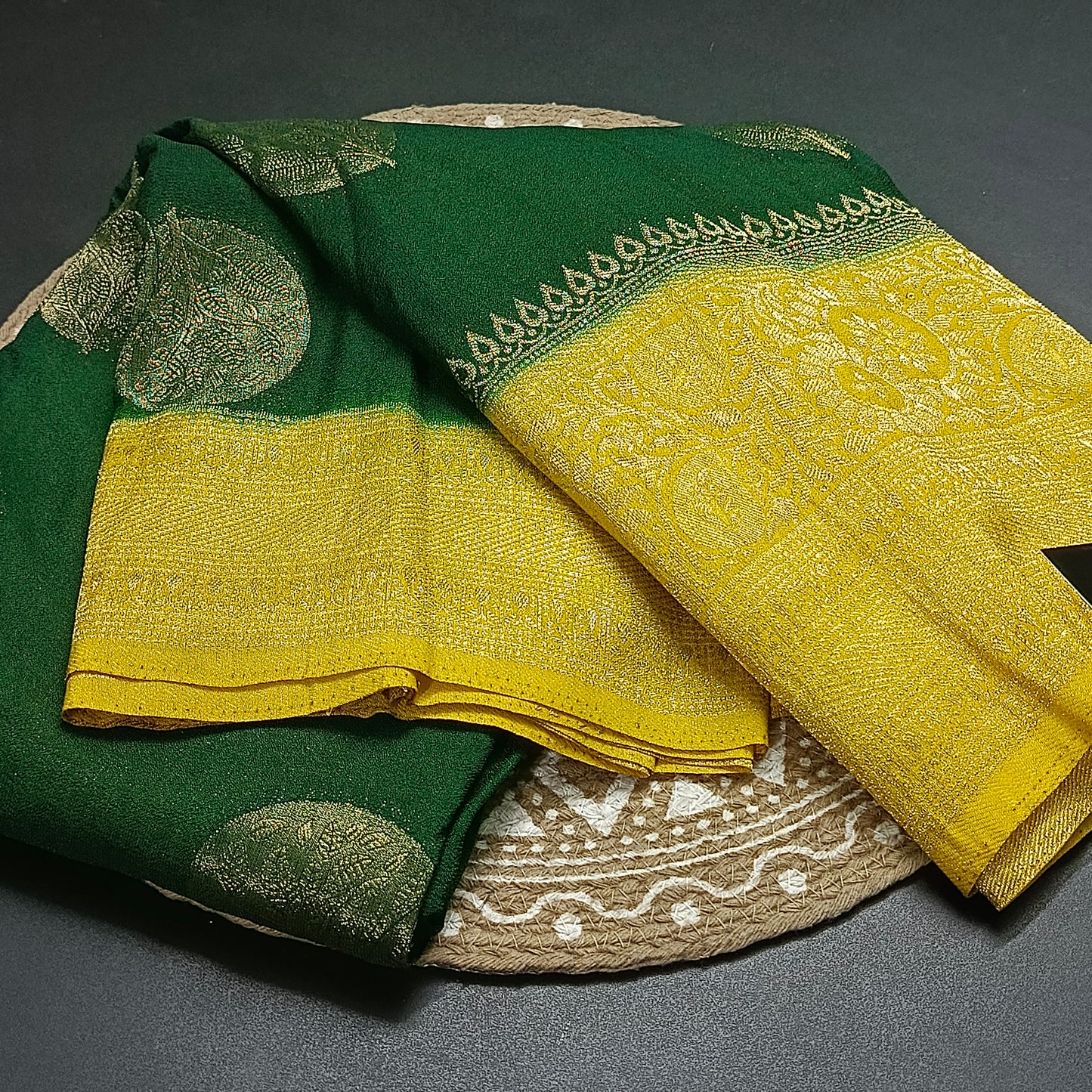 Green  banarasi vana premium vegan Kaddi georgette saree MA25201