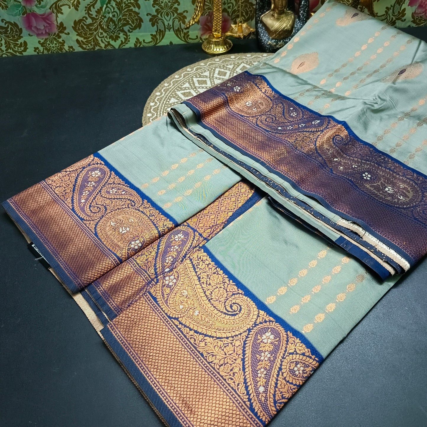 Iceblue Navy blue Pavazha Pattu vegan Kanchi silk saree MA25135