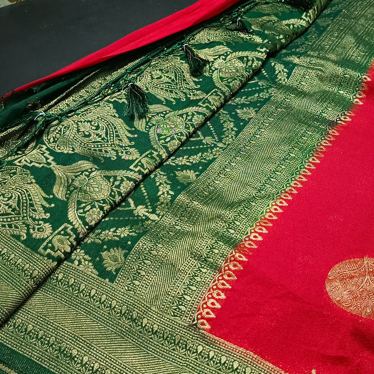 Red banarasi vana premium vegan Kaddi georgette saree MA25207