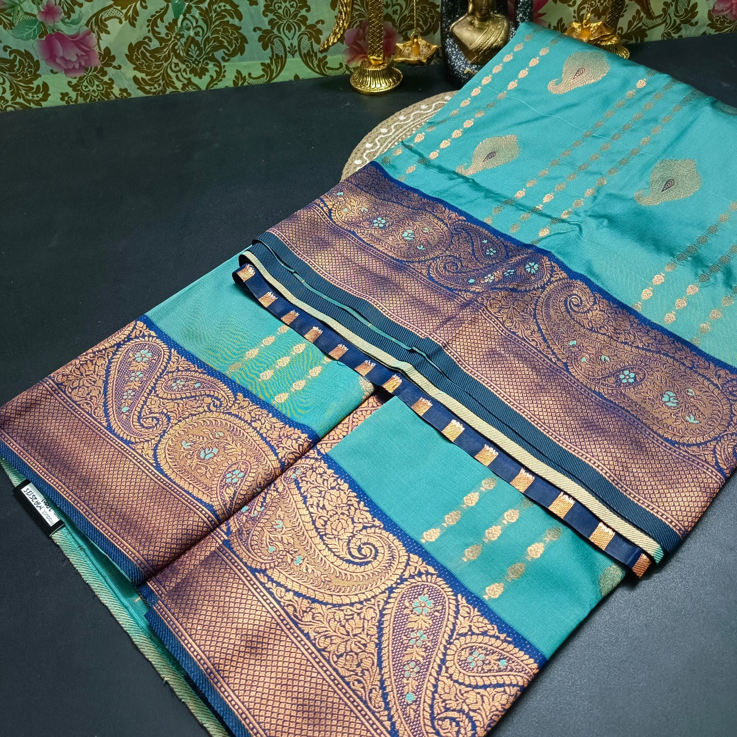 Light grey Blue Pavazha Pattu vegan Kanchi silk saree MA25129